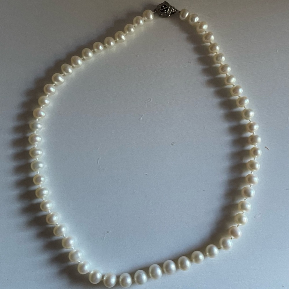 Real pearl necklace